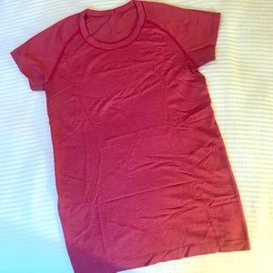 Red Lululemon Short Sleeve Top; Women’s Size 8